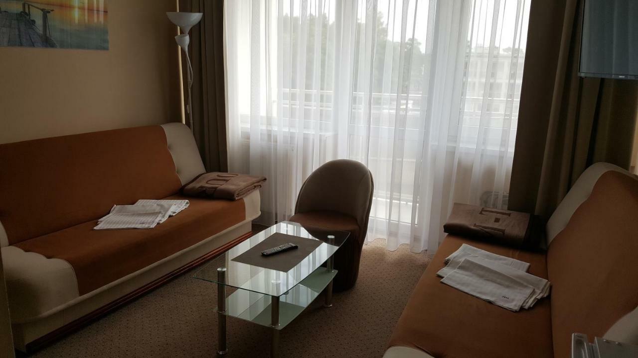 Zem-Tourist Hotel Pustkowo Luaran gambar